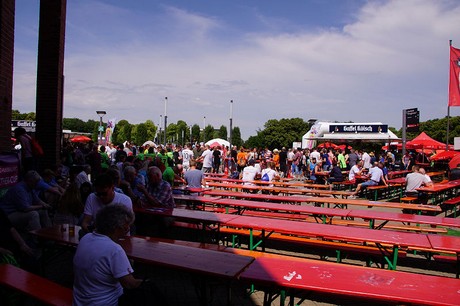 Com Together Cup
